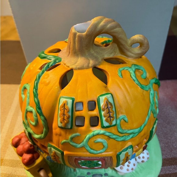 PartyLite Pumpkin House Tealight Candle Holder Halloween Autumn, B94 - Picture 2 of 10